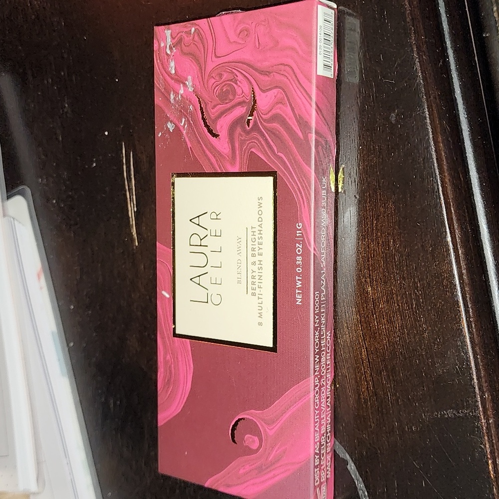Laura Geller Blend Away 8 pan Eyeshadow